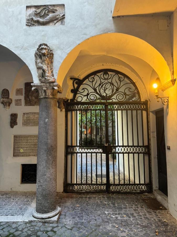 Rome Center, Luxury & History In Via Monserrato Екстер'єр фото
