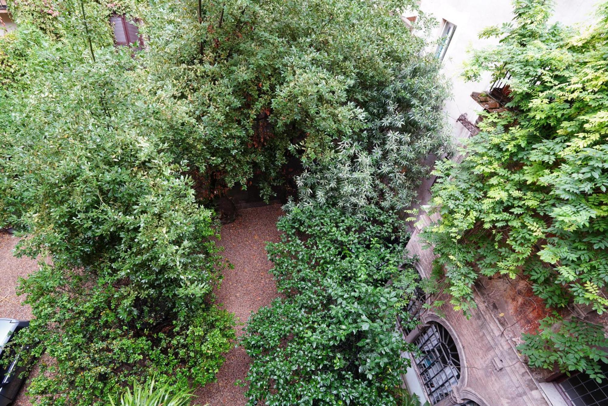 Rome Center, Luxury & History In Via Monserrato Екстер'єр фото